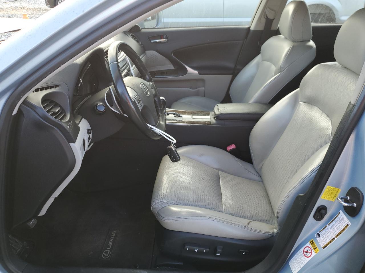 2012 Lexus IS - Image 7