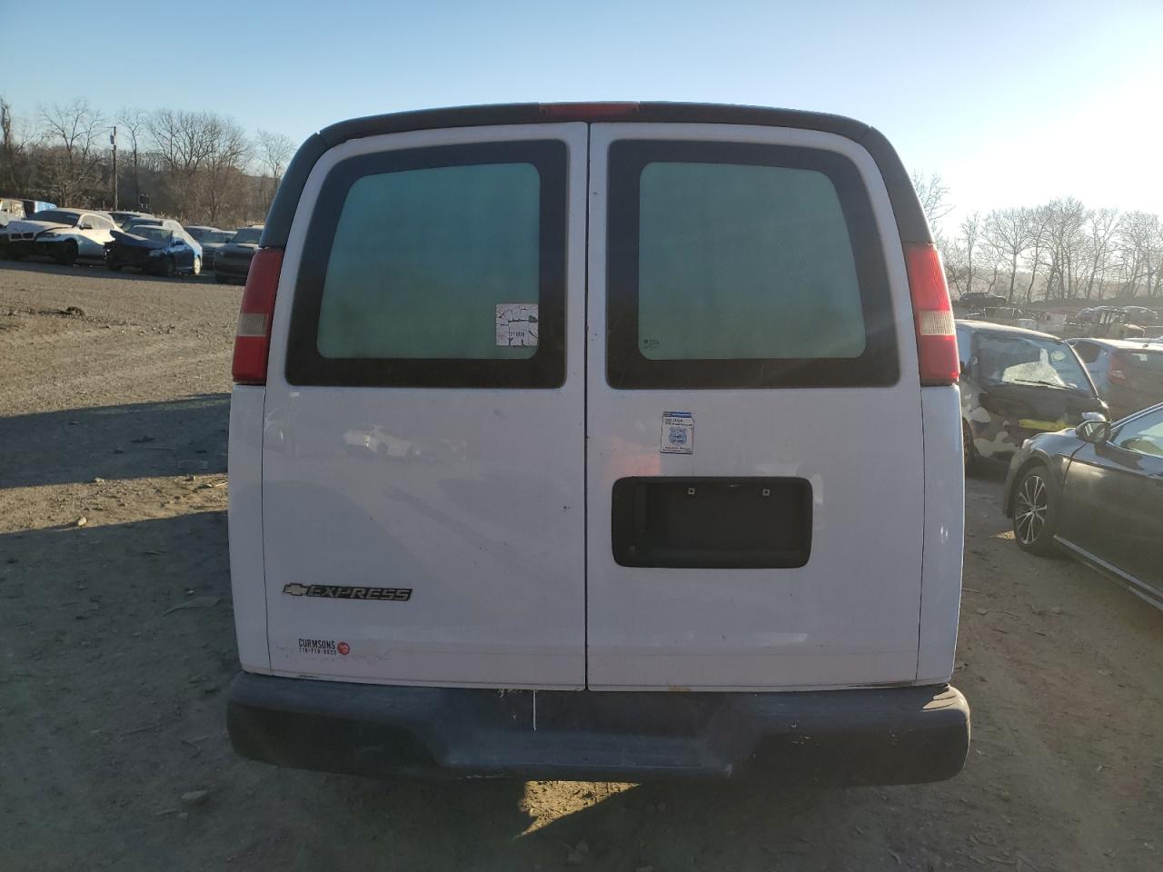 2009 Chevrolet Express - Image 6