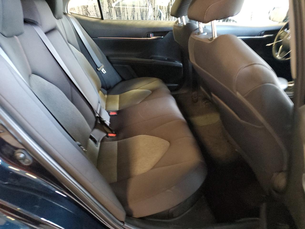 2019 Toyota Camry - Image 10