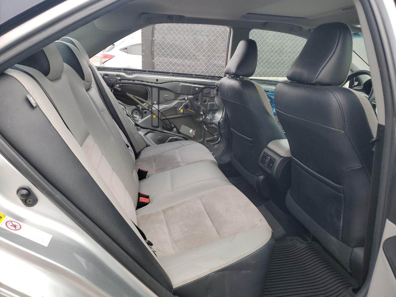 2017 Toyota Camry - Image 10