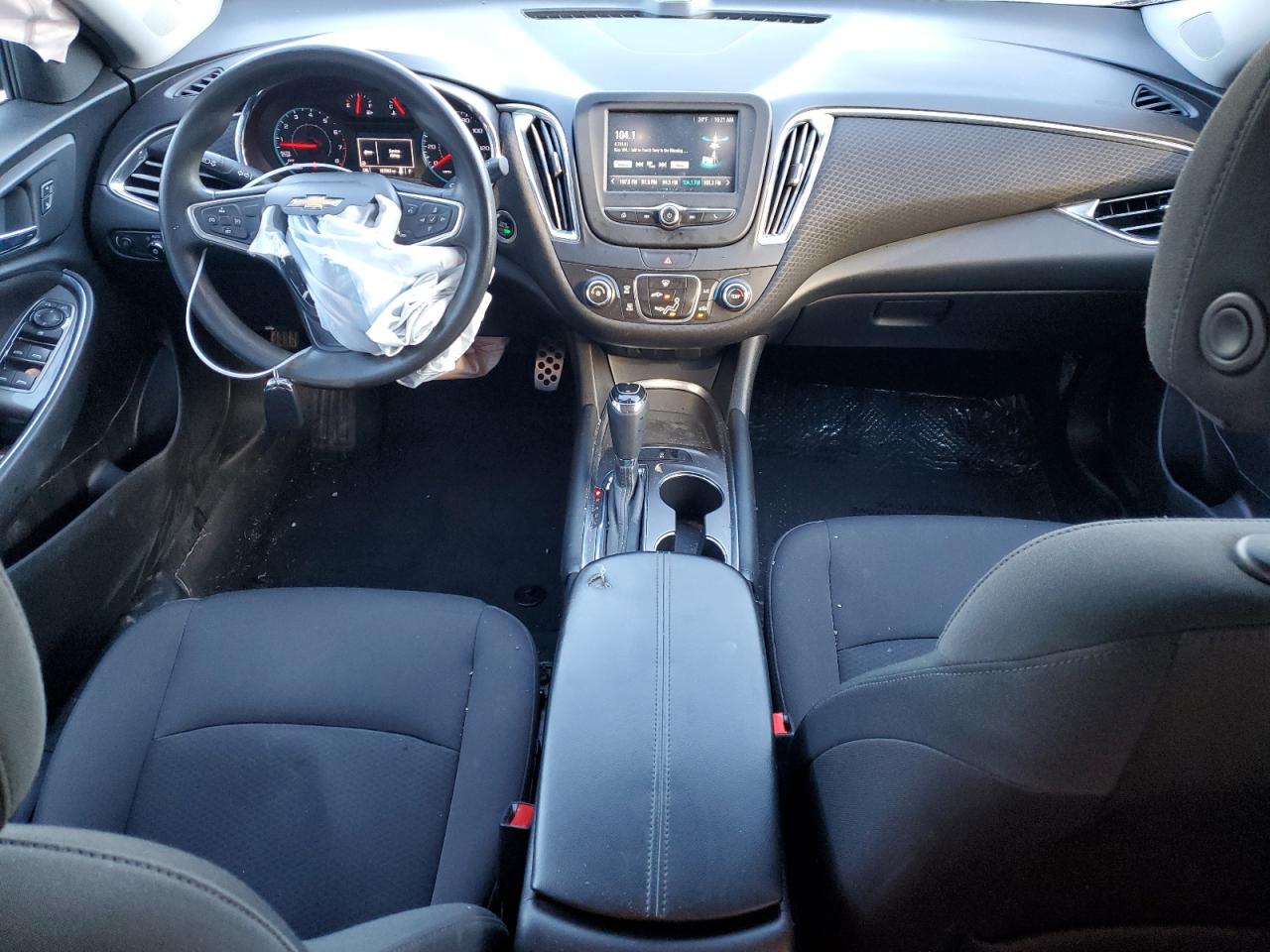 2017 Chevrolet Malibu - Image 8