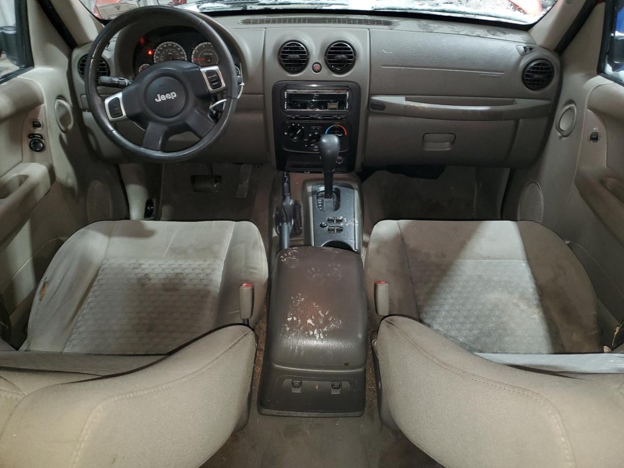 2005 Jeep Liberty (North America) - Image 8