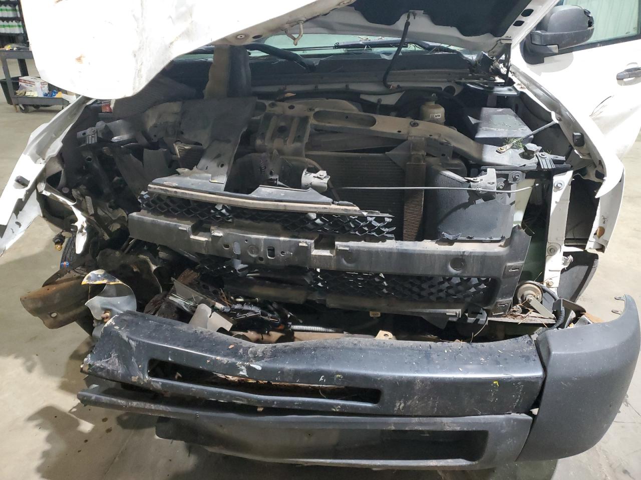 2009 Chevrolet Silverado - Image 12