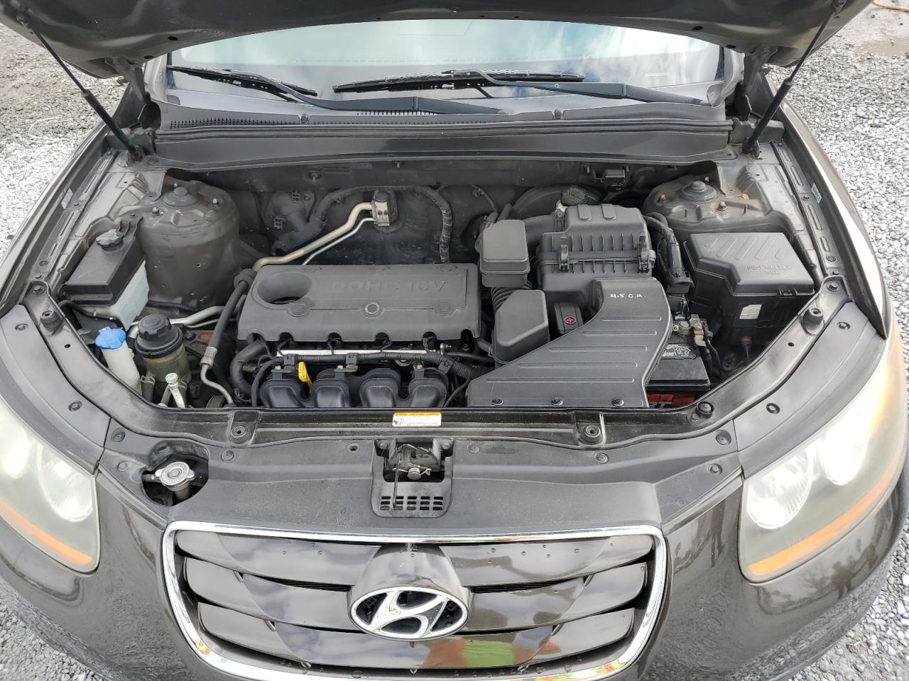 2011 Hyundai Santa Fe - Image 12