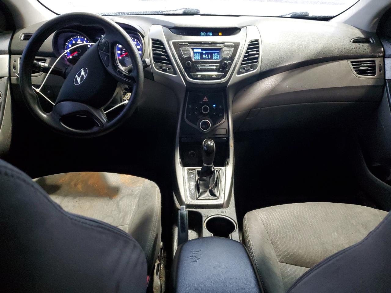 2015 Hyundai Elantra - Image 8