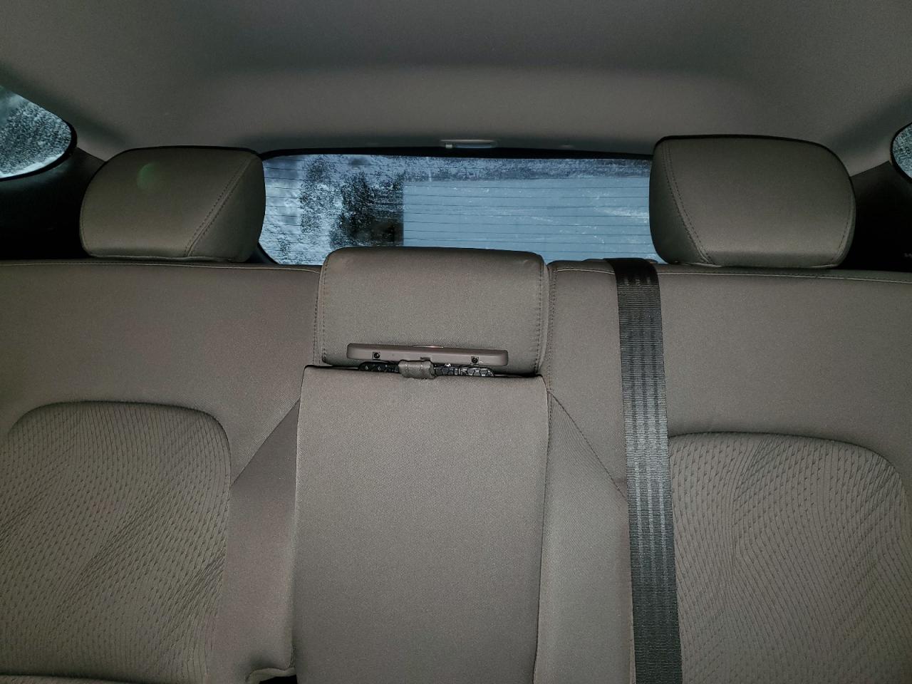 2014 Hyundai Santa Fe - Image 10