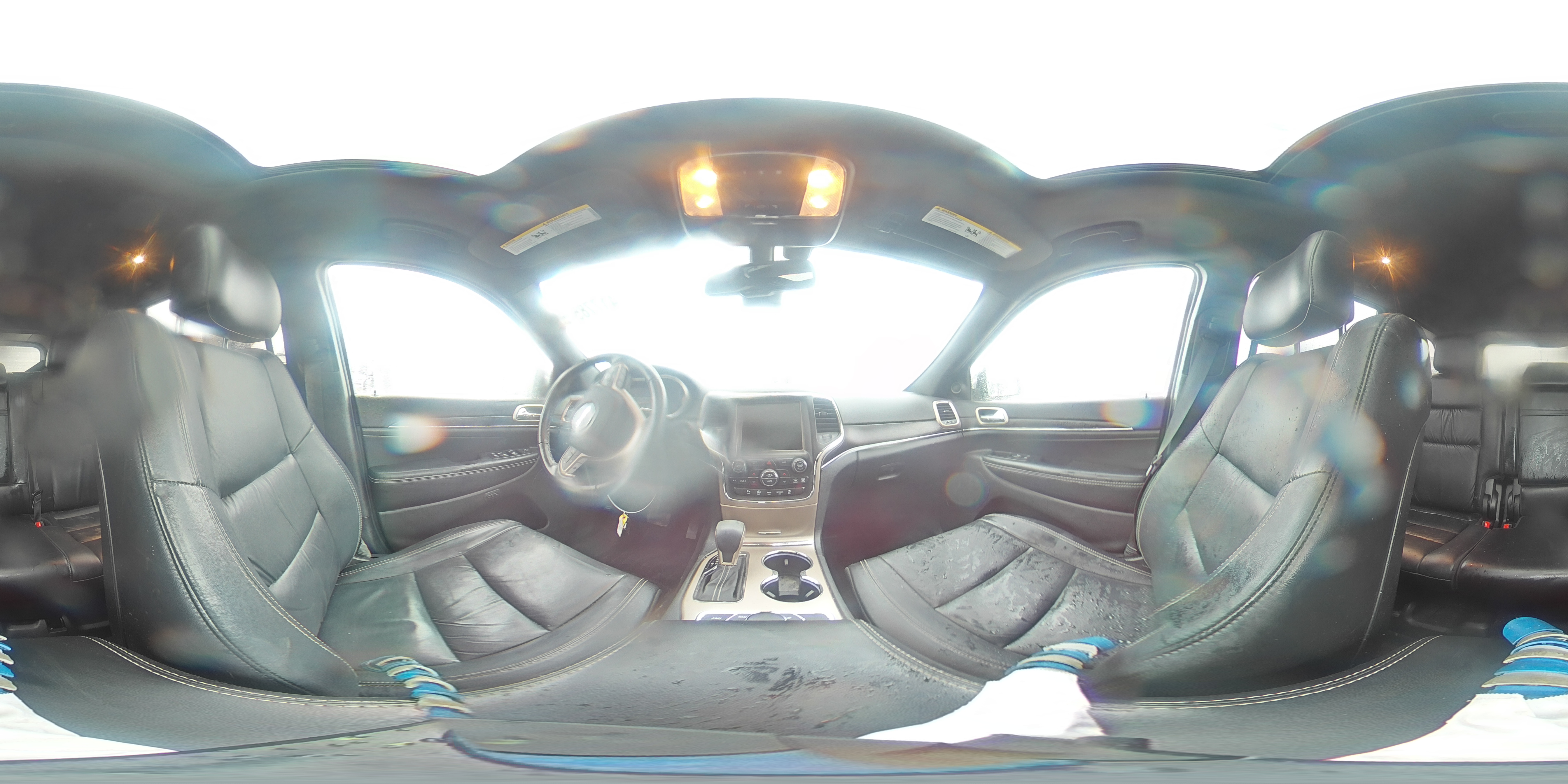 2011 Jeep Grand Cherokee - Image 15
