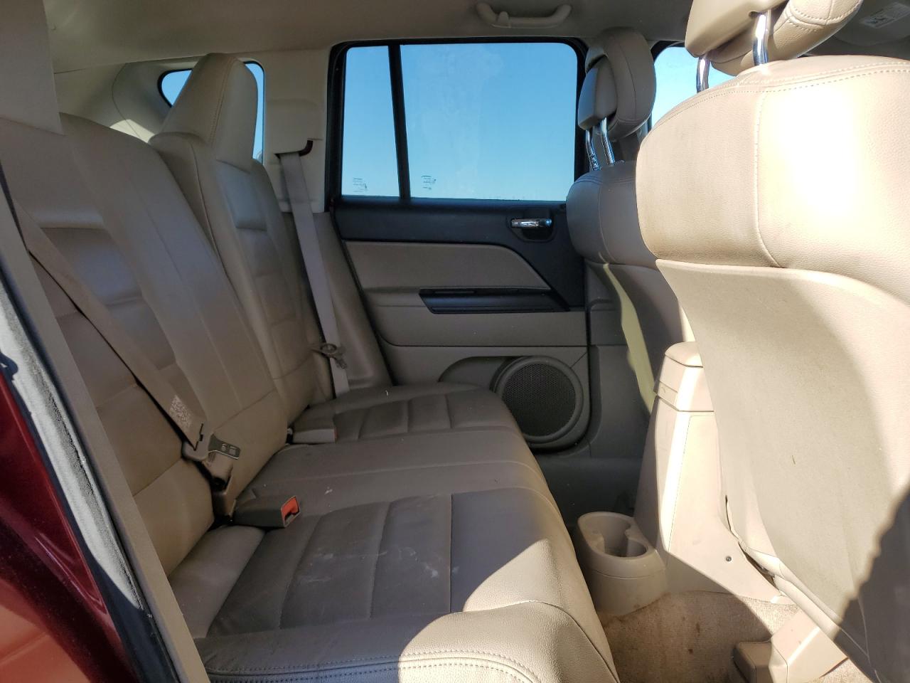 2012 Jeep Compass - Image 12