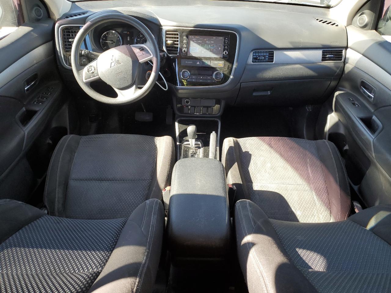 2018 Mitsubishi Outlander - Image 8
