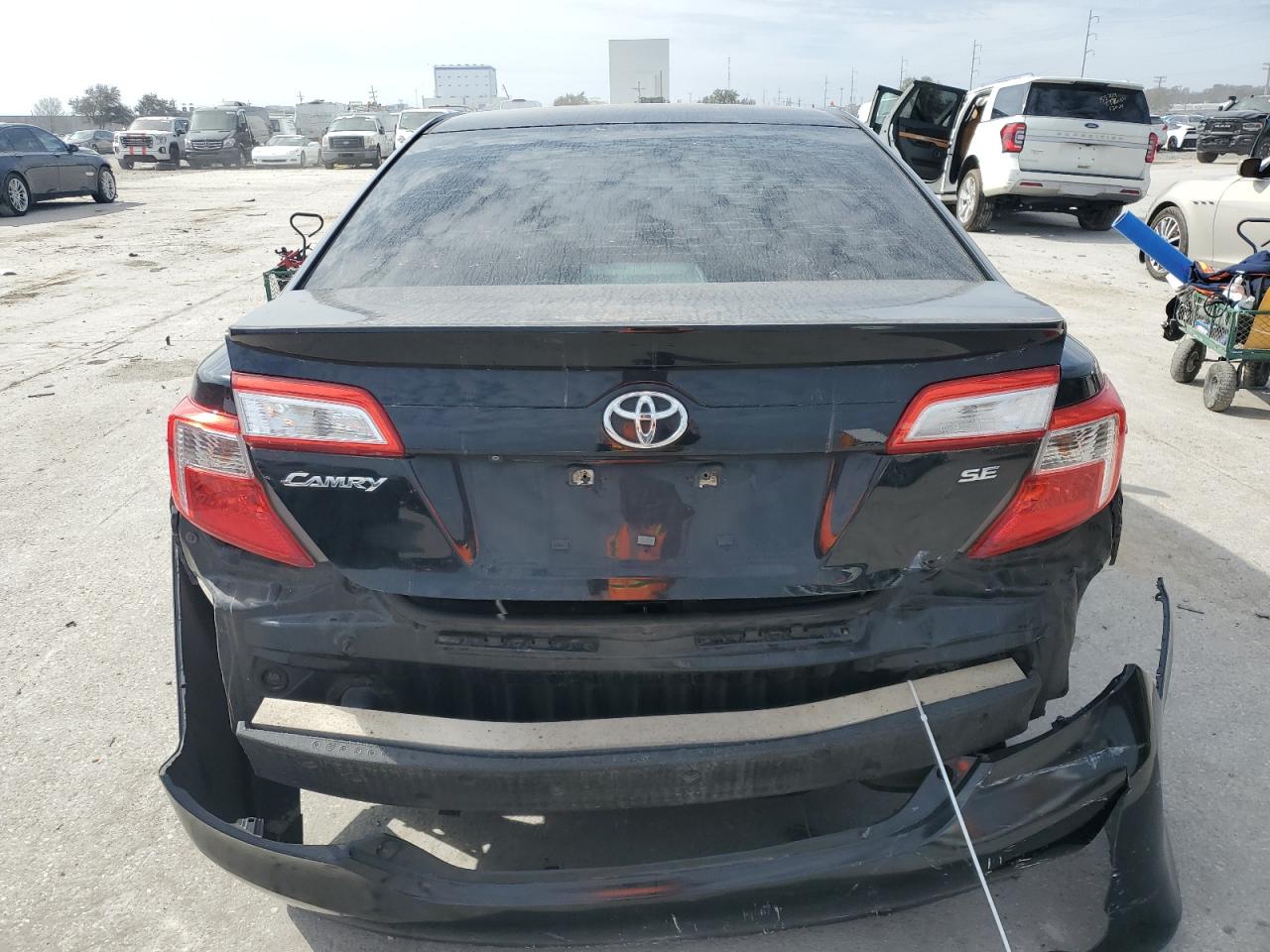 2014 Toyota Camry - Image 6