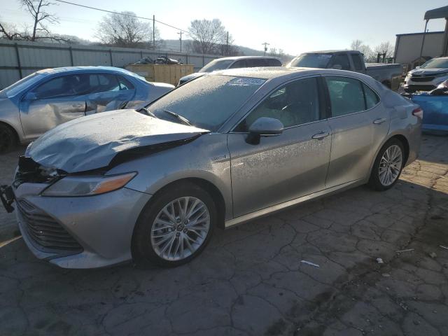  TOYOTA CAMRY 2019 Srebrny