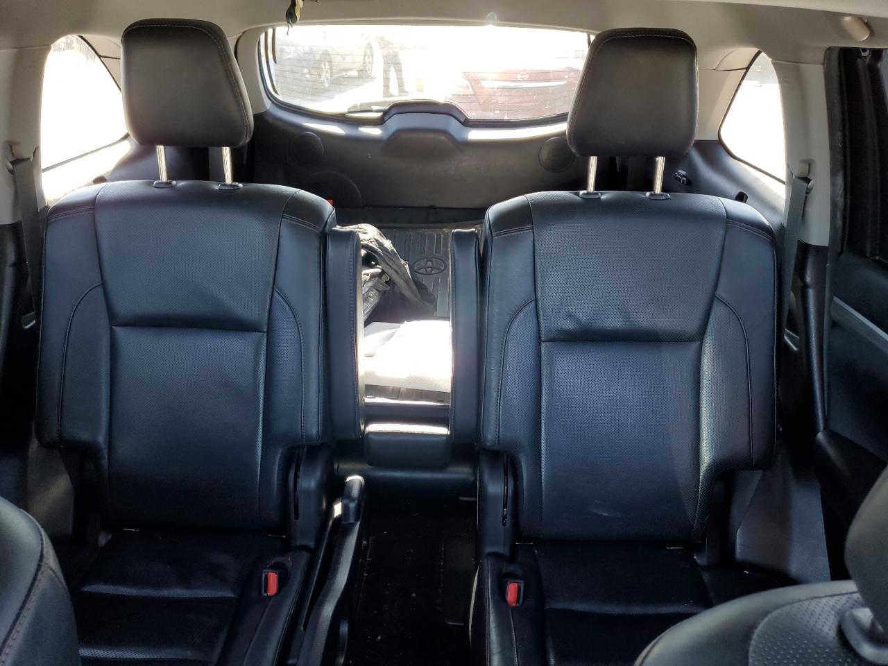 2019 Toyota Highlander - Image 10