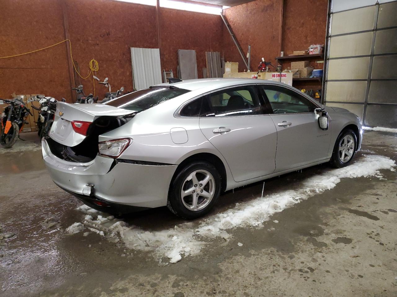 2018 Chevrolet Malibu - Image 3