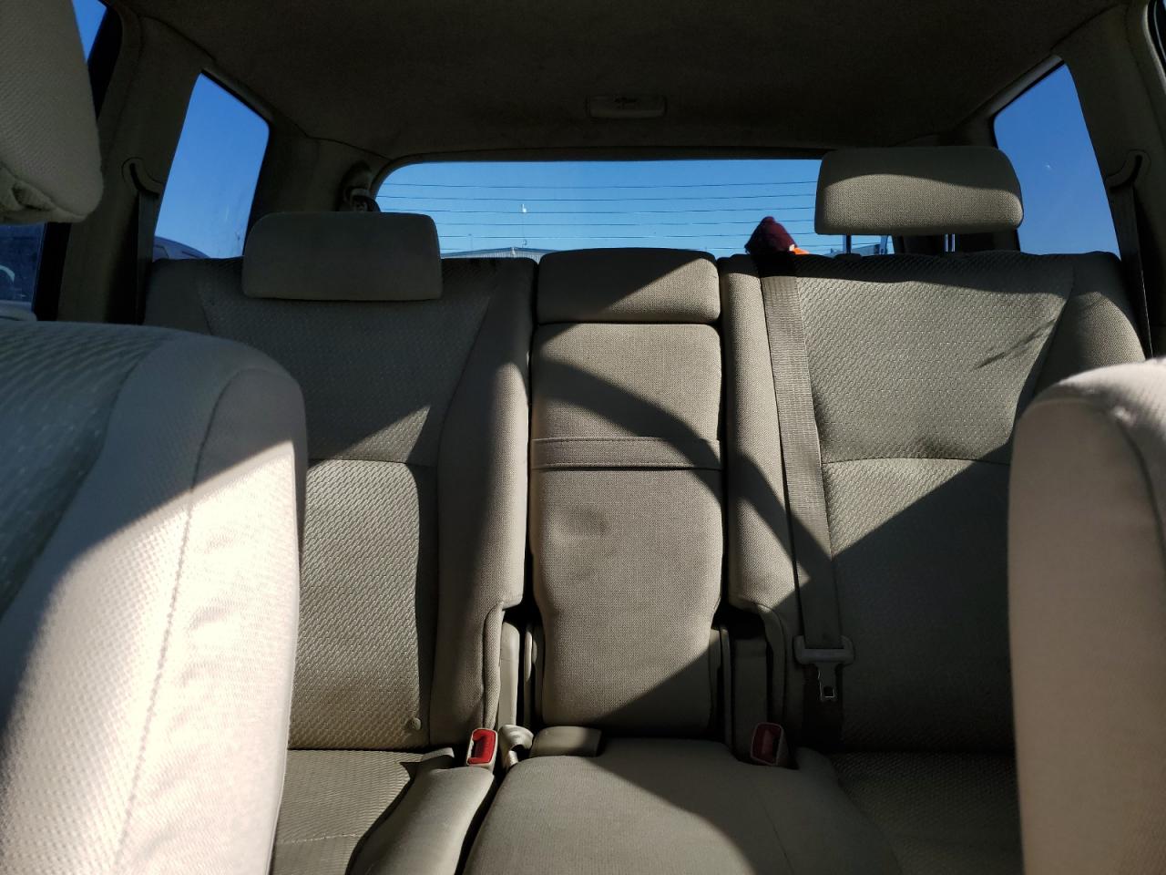 2005 Toyota Highlander - Image 10