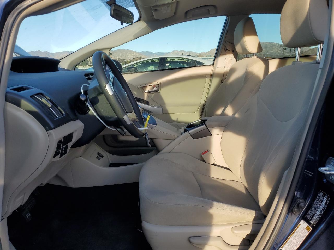 2015 Toyota Prius - Image 7