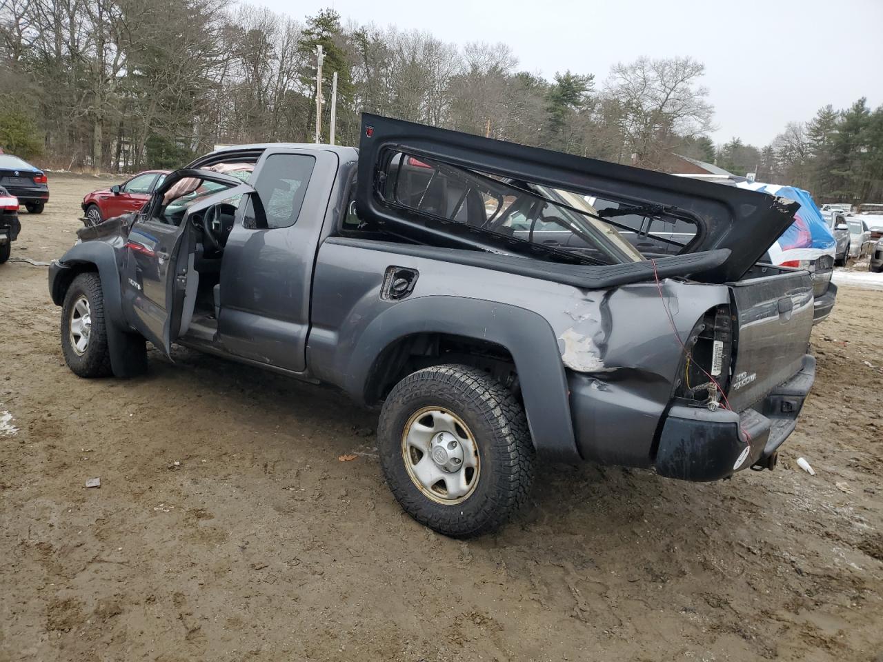 2013 Toyota Tacoma - Image 2