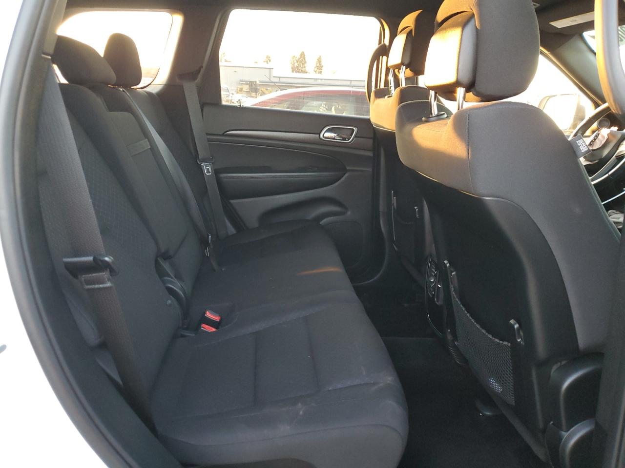 2018 Jeep Grand Cherokee - Image 11