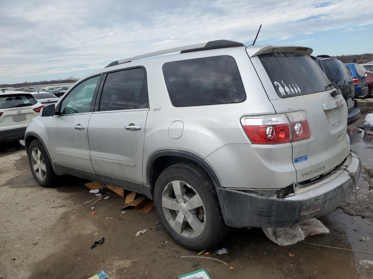 2012 GMC Acadia - Image 2