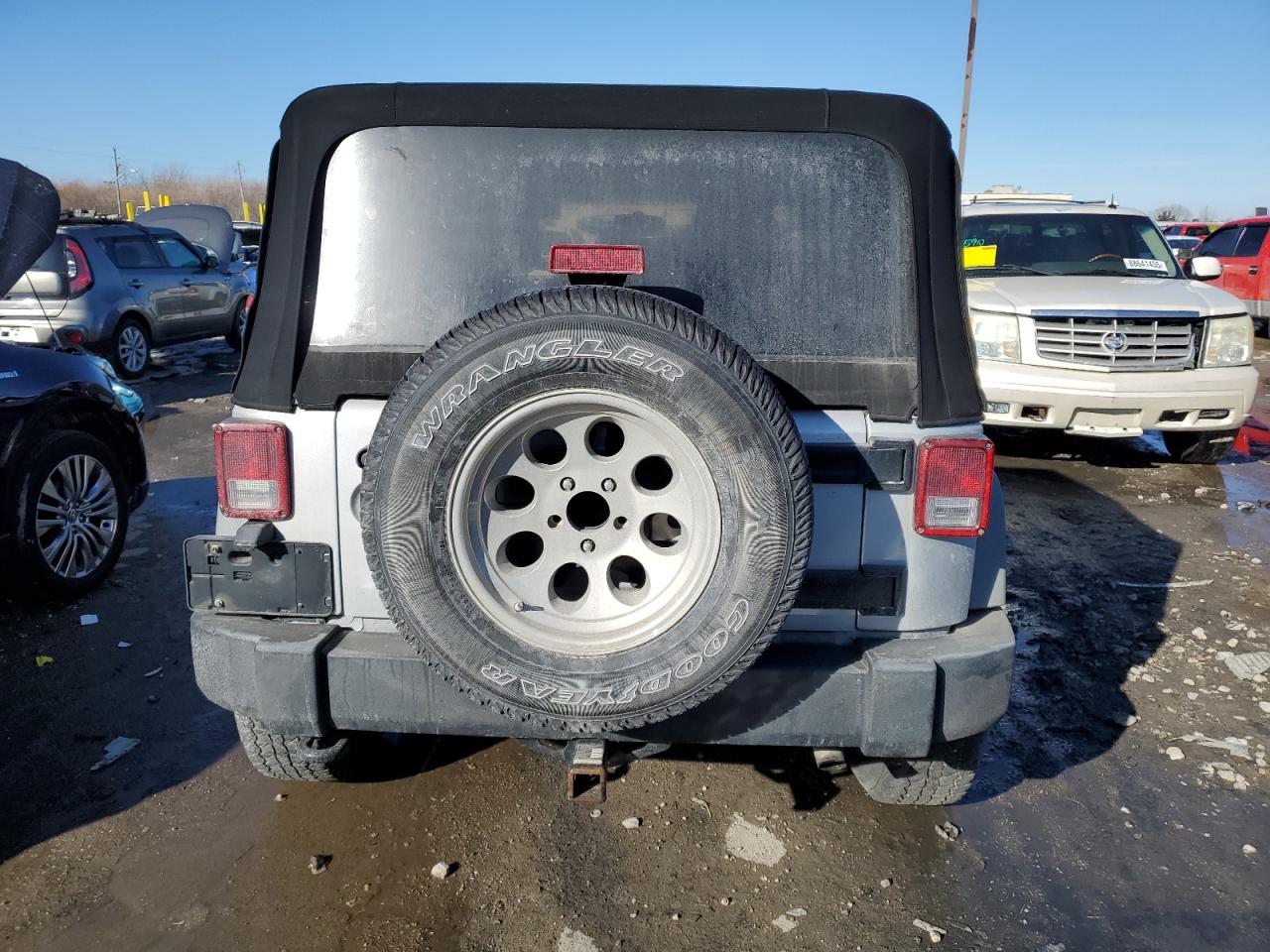 2011 Jeep Wrangler - Image 10