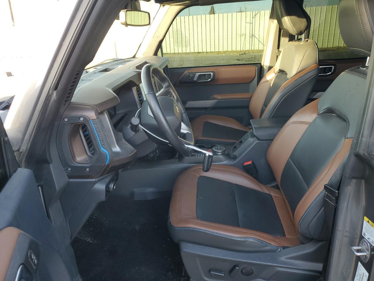 2023 Ford Bronco - Image 7