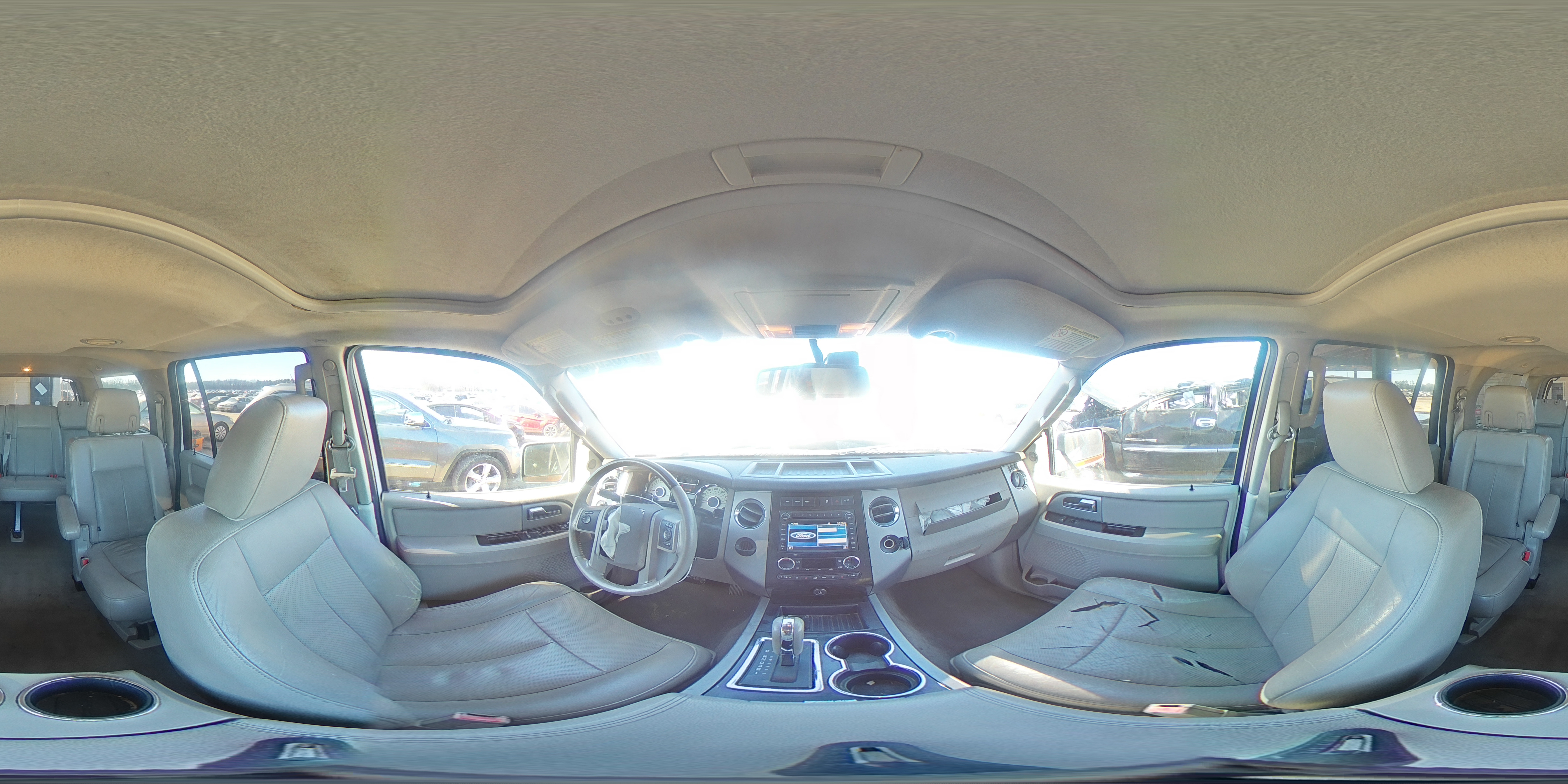 2011 Ford Expedition - Image 12