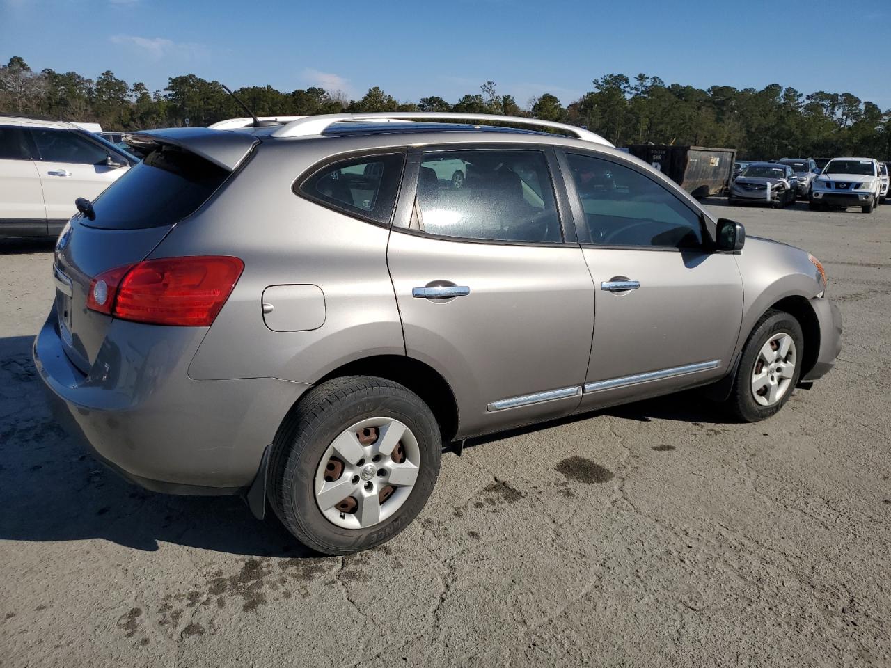 2015 Nissan Rogue - Image 3