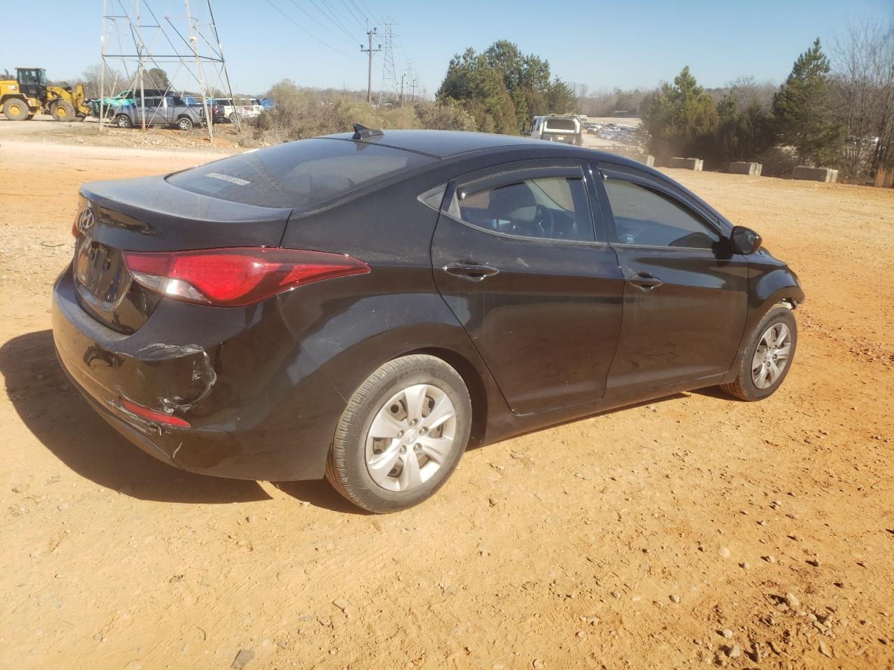 2016 Hyundai Elantra - Image 3