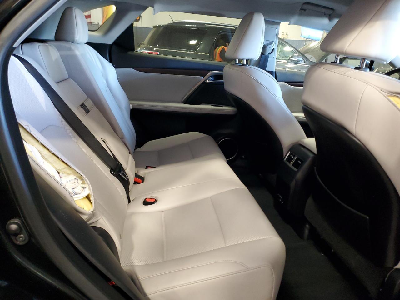 2022 Lexus RX - Image 11