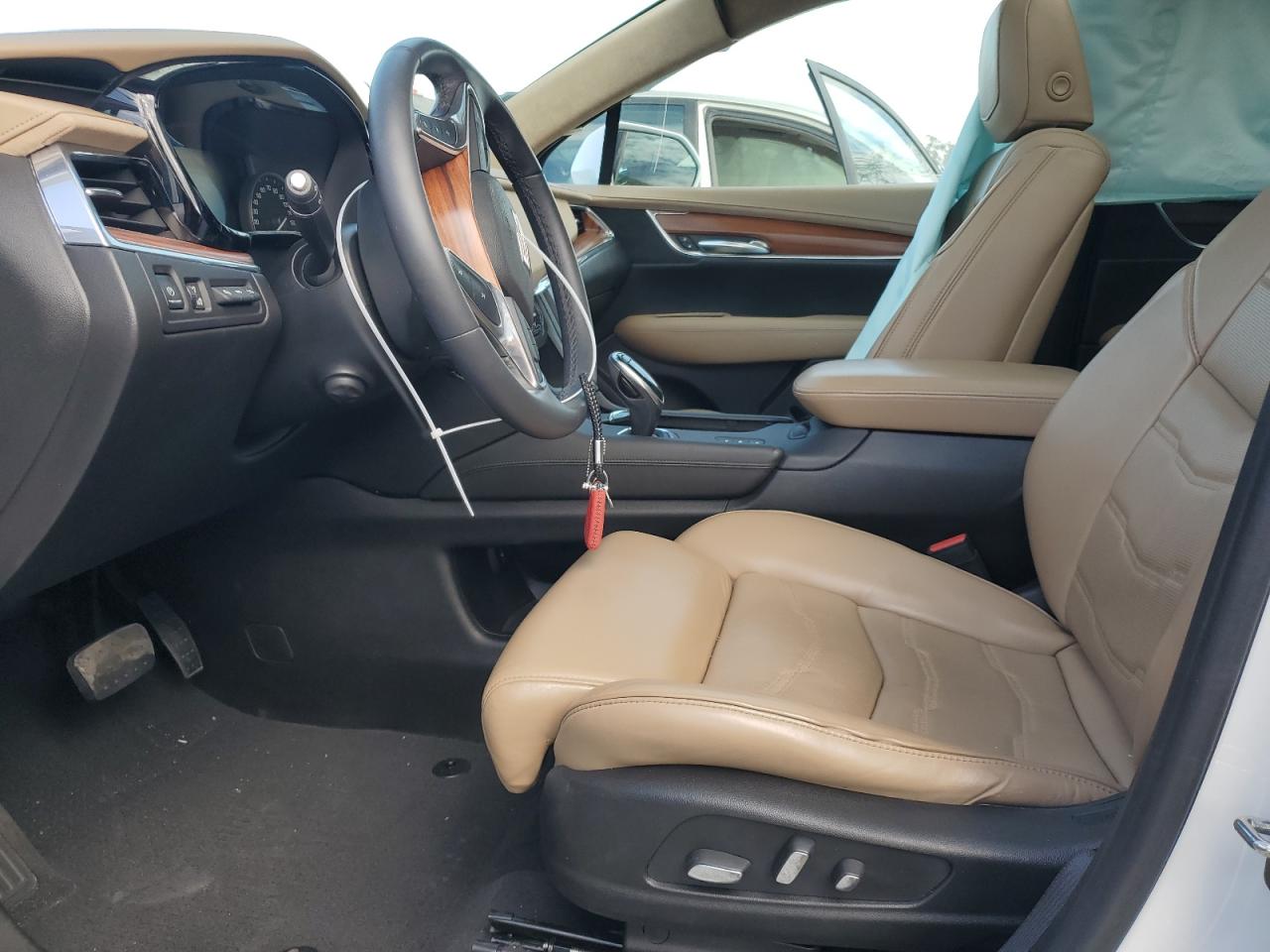 2017 Cadillac XT5 - Image 7