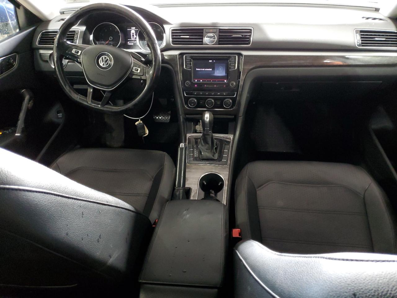 2016 Volkswagen Passat - Image 8