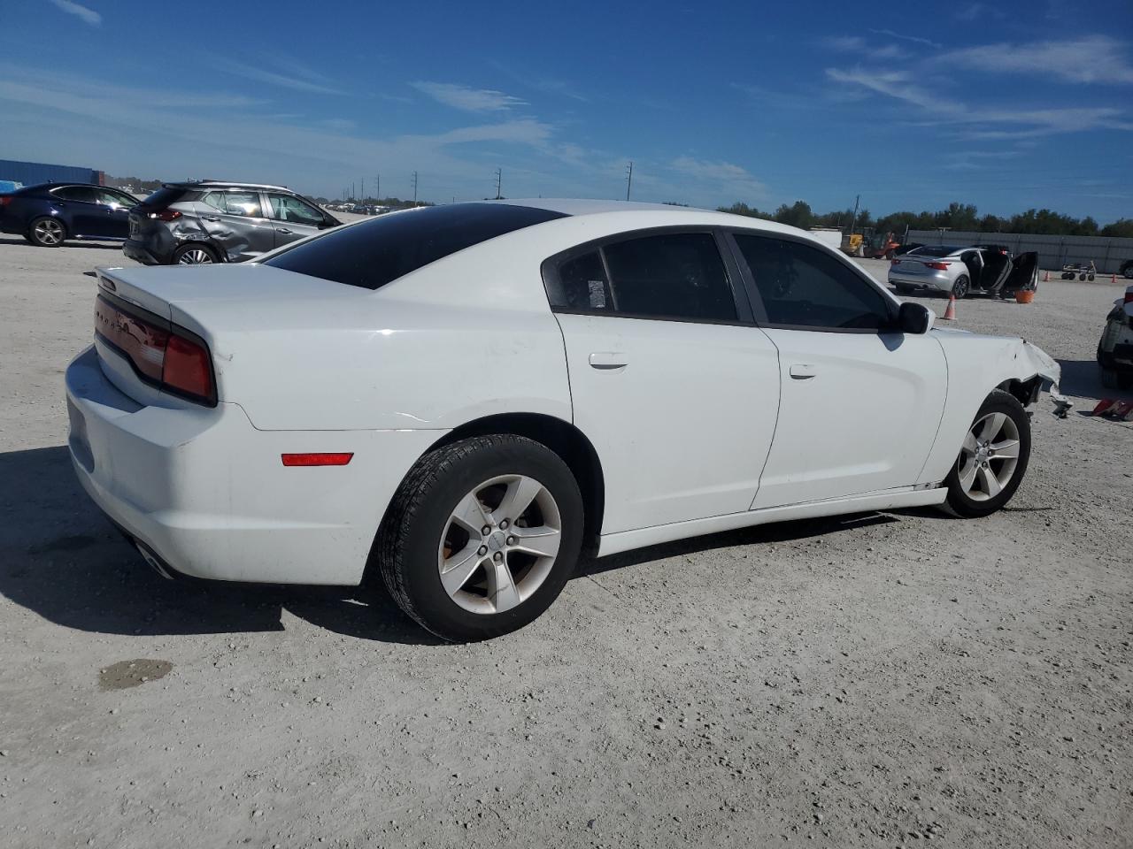 VIN 2C3CDXBG2EH192761 2014 DODGE CHARGER no.3