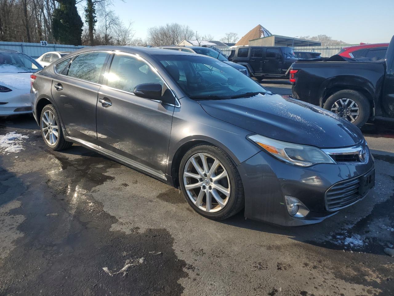2013 Toyota Avalon - Image 4