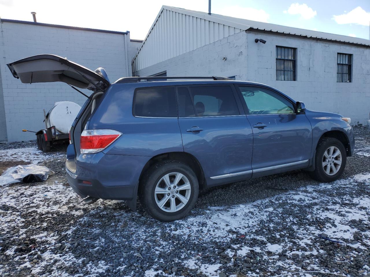 2011 Toyota Highlander - Image 3