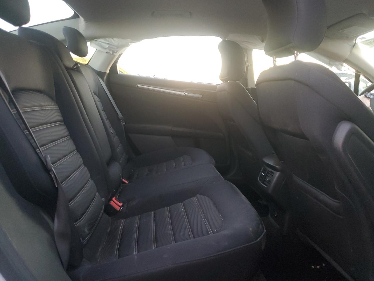 2016 Ford Fusion - Image 10