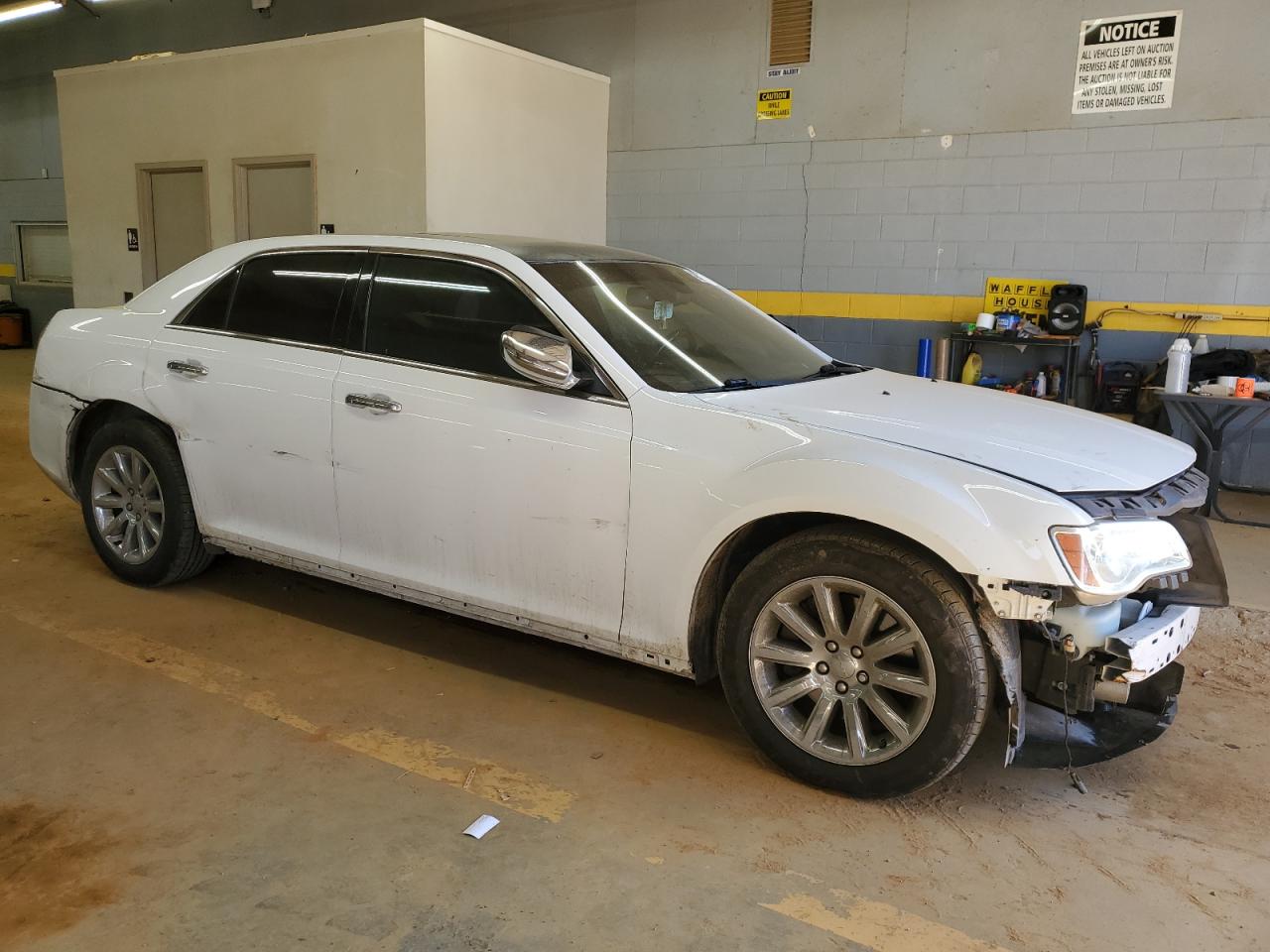 2012 Chrysler 300 - Image 4