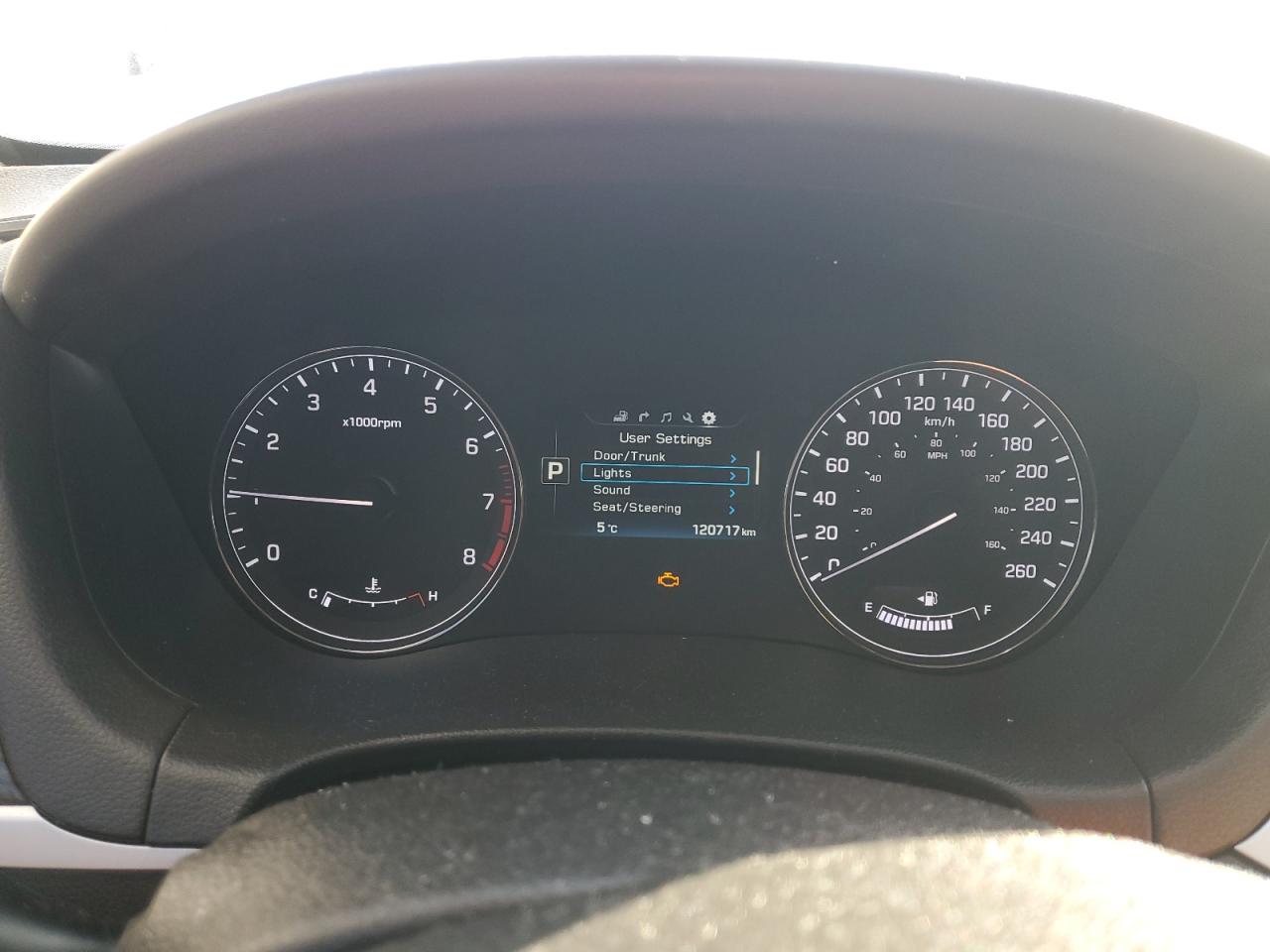 2015 Hyundai Genesis - Image 9