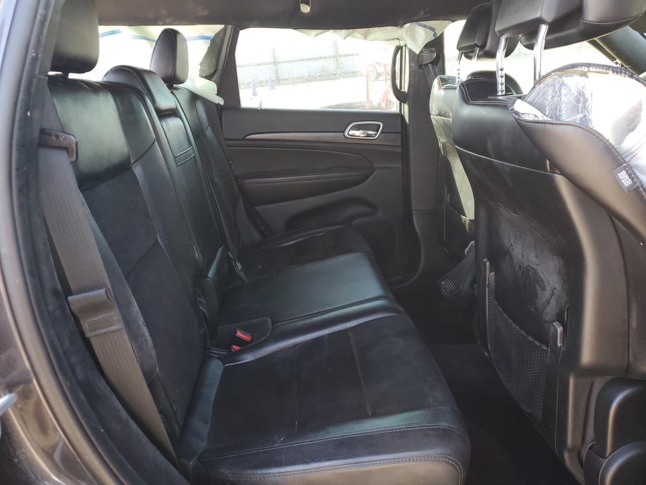 2018 Jeep Grand Cherokee - Image 12