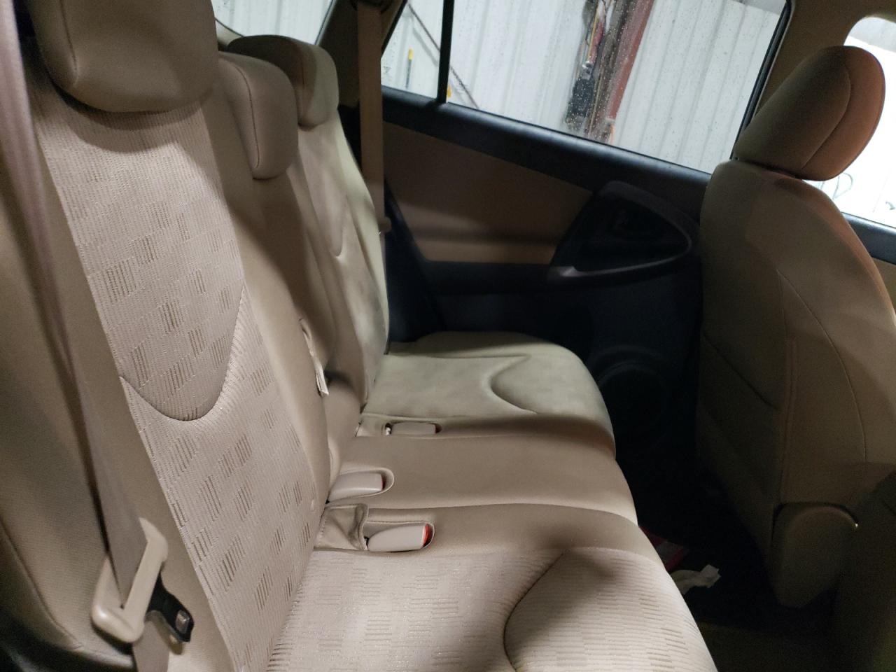 2010 Toyota RAV 4 - Image 11