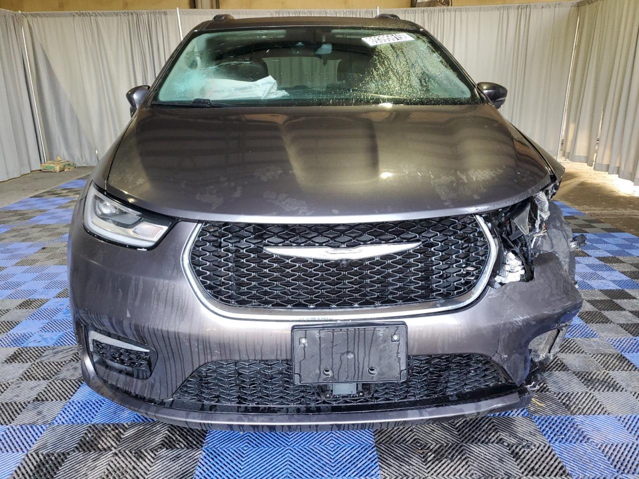 2022 Chrysler Pacifica - Image 5
