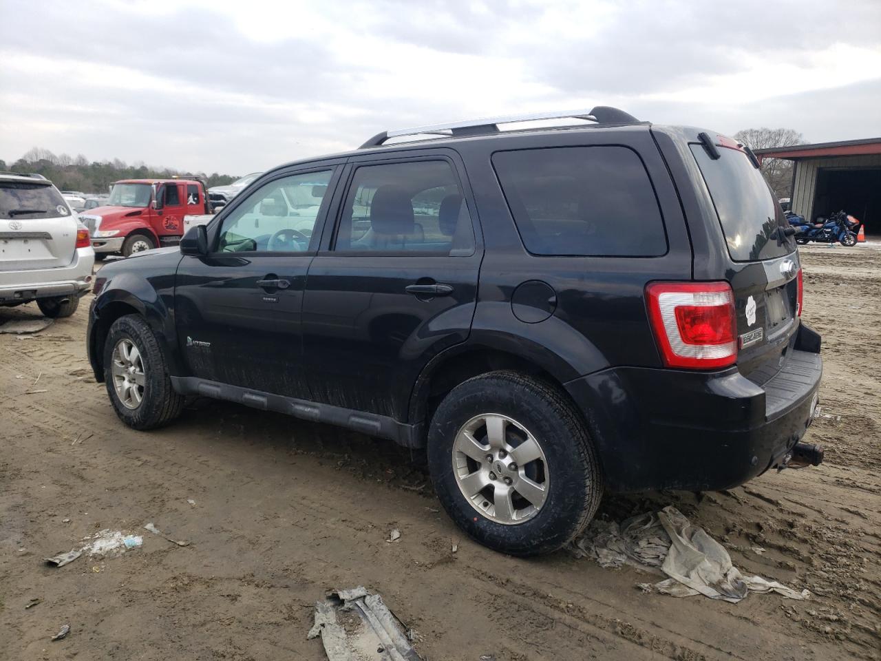 2011 Ford Escape - Image 2
