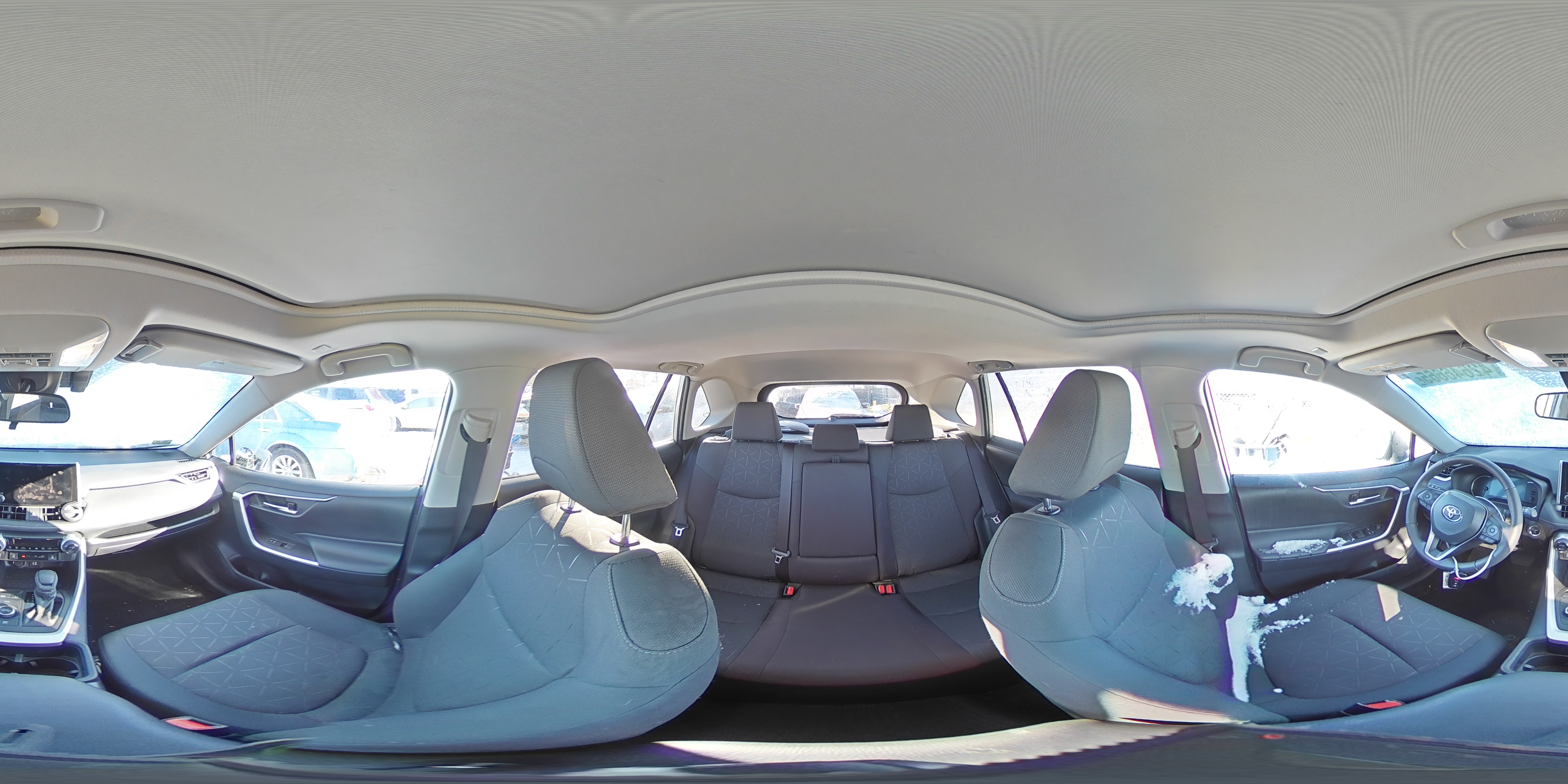 2024 Toyota RAV 4 - Image 13