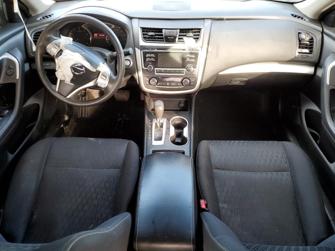 2017 Nissan Altima - Image 8