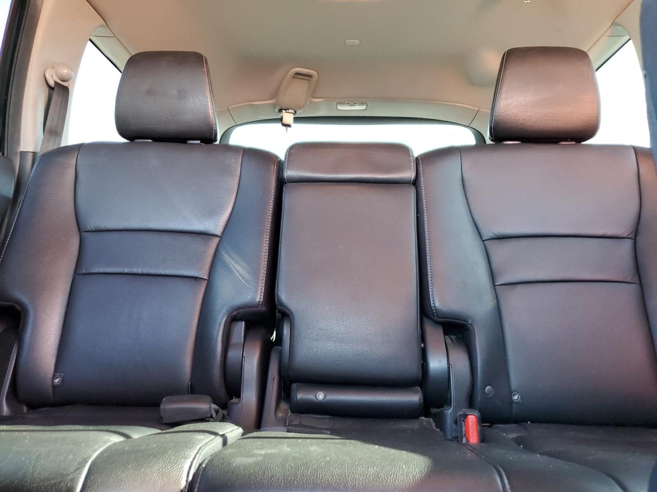 2016 Honda Pilot - Image 10