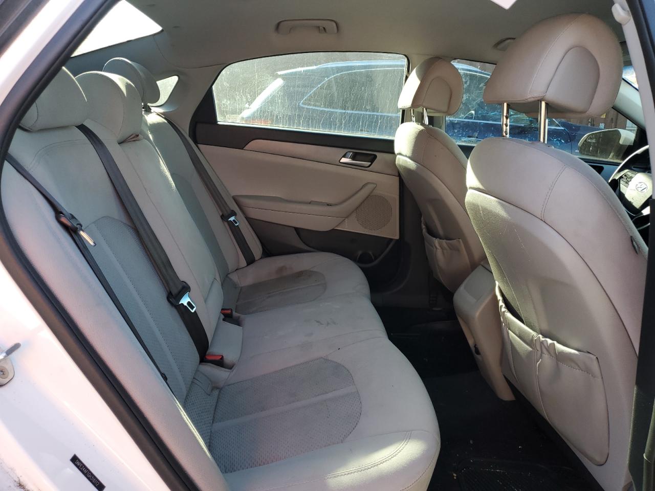 2016 Hyundai Sonata - Image 10