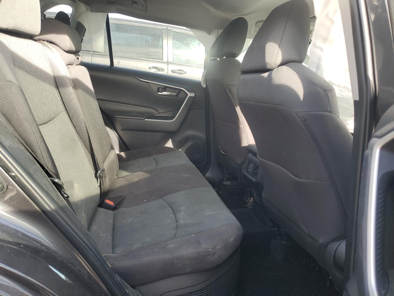 2024 Toyota RAV 4 - Image 11