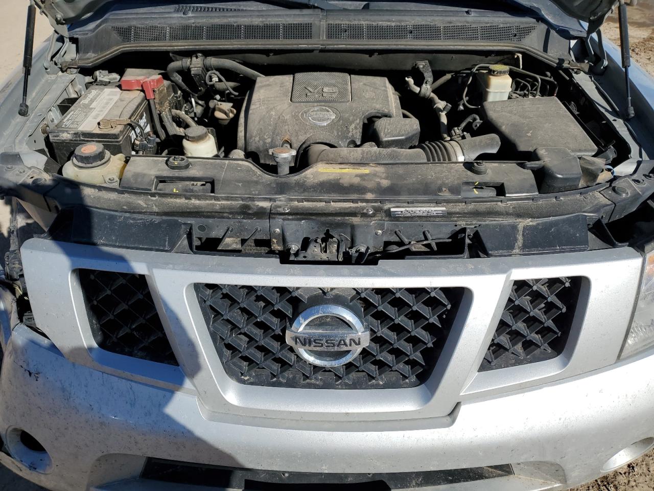 2015 Nissan Armada - Image 12