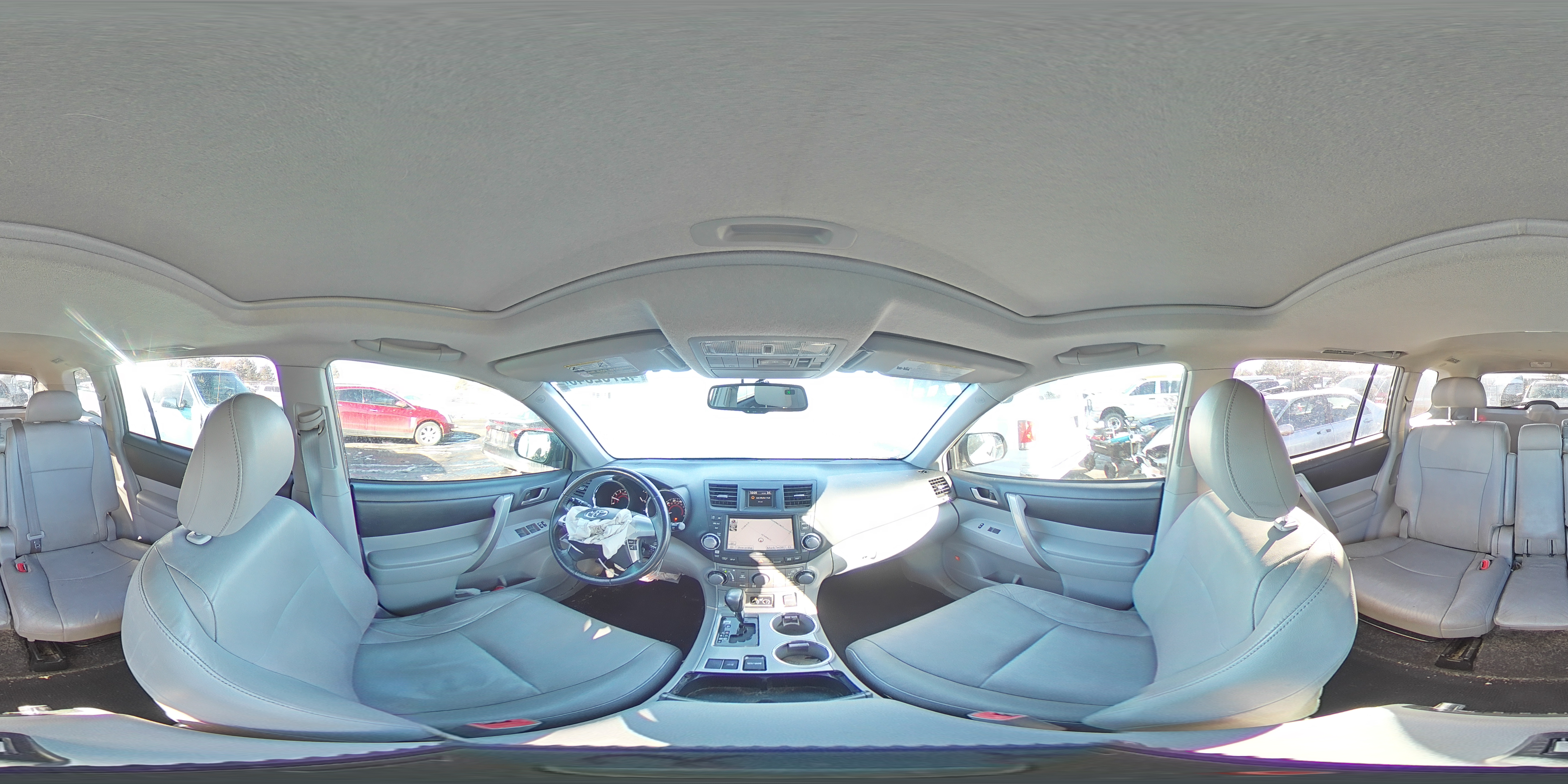 2011 Toyota Highlander - Image 12