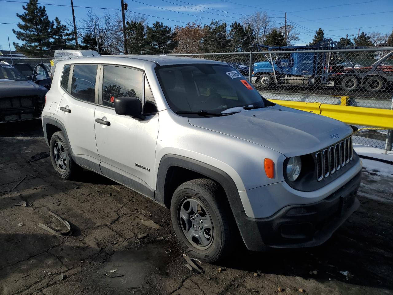 2017 Jeep Renegade - Image 4
