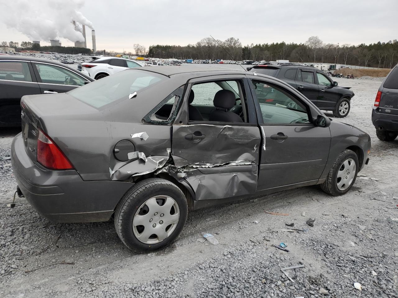 2005 Ford Focus - Image 3