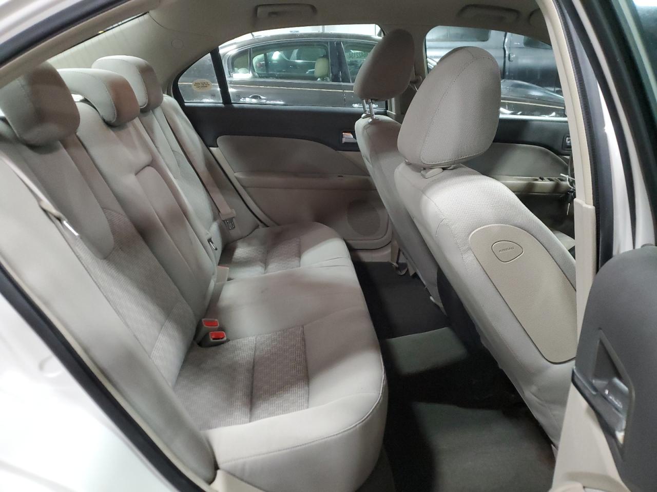 2010 Ford Fusion - Image 10